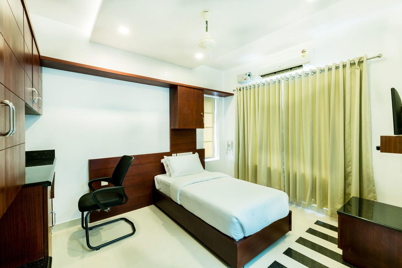 Hotel Omnest Kochi Exterior foto